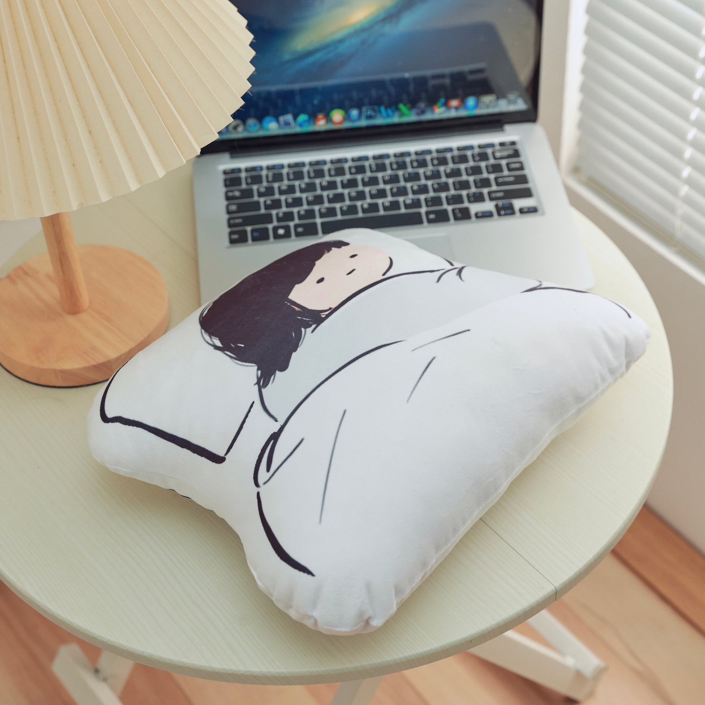 Miss Ng Yuk Classic Take a Nap Cushion