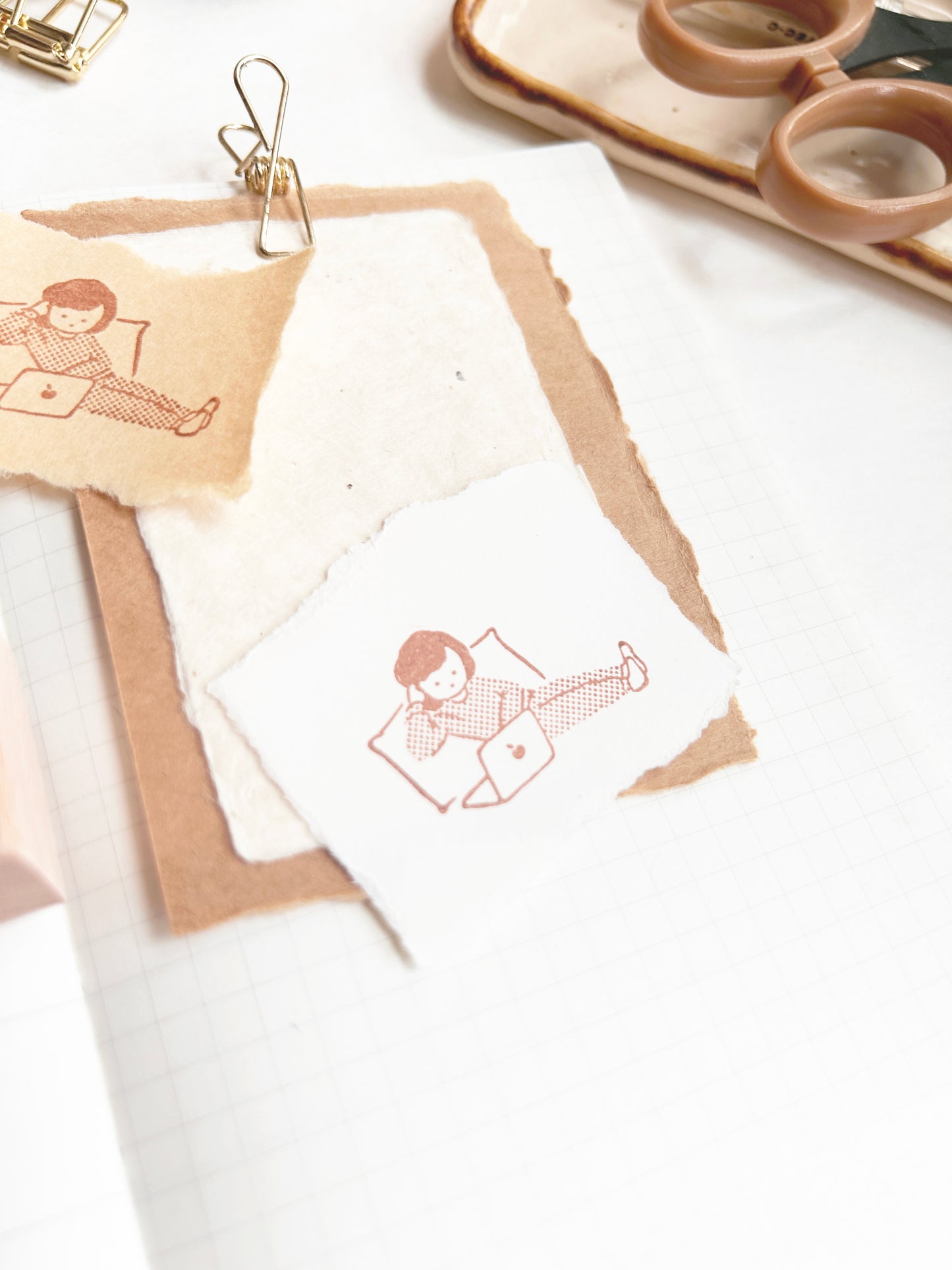 吳郁小姐玩電腦 | 印章